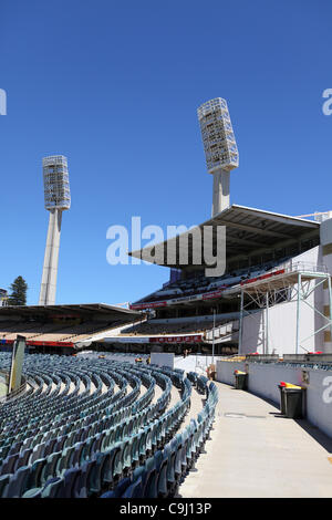 John Inverarity Stand (links) und Prindiville Stand (rechts) in Western Australia Cricket Association (WACA) in Perth, Australien. Stockfoto