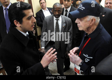 10. Januar 2012 - Ägypten, Ägypten - Jimmy Carter in der Stab-Farag-Schule. Während seiner Präsidentschaft in den 1970er Jahren half Carter Makler den Camp-David-Abkommen, die zu einem 1979 Friedensabkommen zwischen Israel und Ägypten führten. --Jimmy Carters Besuch der Ausschuss Wahl an Rod Farag Schule. Ehemalige US-Präsident Stockfoto