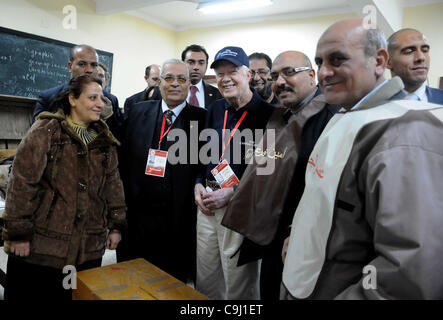 10. Januar 2012 - Ägypten, Ägypten - Jimmy Carter in der Stab-Farag-Schule. Während seiner Präsidentschaft in den 1970er Jahren half Carter Makler den Camp-David-Abkommen, die zu einem 1979 Friedensabkommen zwischen Israel und Ägypten führten. --Jimmy Carters Besuch der Ausschuss Wahl an Rod Farag Schule. Ehemalige US-Präsident Stockfoto