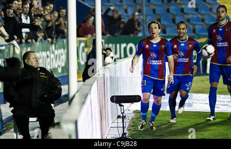 11/01/2011. Fußball - Spanien - Levante UD vs. Alcorcon - Levante von Valencia, Valencia, Spanien Copa del Rey gewinnen 4: 0 im zweiten Spiel des Förderwettbewerbs Ausscheidungsspiele gegen 2. Division Team Alcorcón und geht in die nächste Runde - Levante UD Spieler feiert 3. Ziel Stockfoto