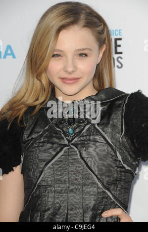 12. Januar 2012 statt - Los Angeles, Kalifornien, USA - Chloe Grace Moretz Teilnahme an der 17. Critics Choice Movie Awards im Hollywood Palladium in Hollywood. California am 12.01.12. 2012 (Kredit-Bild: © D. Long/Globe Photos/ZUMAPRESS.com) Stockfoto