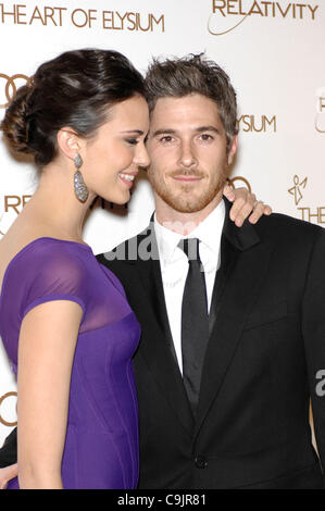 15. Januar 2012 - statt Hollywood, Kalifornien, USA - Odette Yustman und Dave Annable in The Art of Elysium 5th Annual Himmel Gala, im historischen Union Station, am 14. Januar 2012, in Los Angeles. (Kredit-Bild: © Michael Germana/Globe Photos/ZUMAPRESS.com) Stockfoto