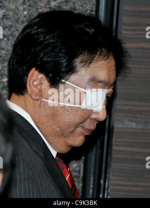 16. Januar 2012, Tokio, Japan: Japans Premierminister Yoshihiko Noda Blätter aus einem Raum nach der DPJ-Convention 2012 in Tokio, Japan, am 16. Januar 2012. (Foto: AFLO) [3620] Stockfoto