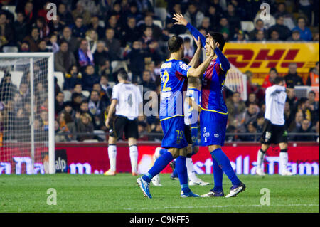 19.01.2011 - VALENCIA, Spanien / / COPA DEL REY Fußball - VAlencia CF vs Levante UD. -1/4 Finale - Estadio Mestalla---Spieler aus Levante UD feiert erstes Tor für UD Levante Stockfoto