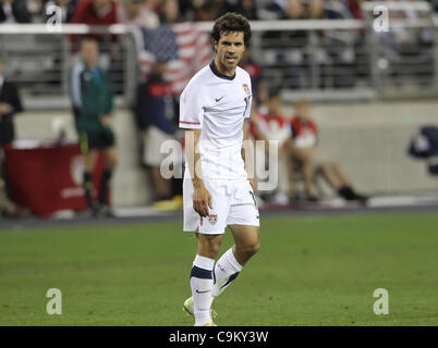 21. Januar 2012 - zeigt Phoenix, Arizona, USA - US #10 Benny Feilhaber seinen Unmut, wenn er einem Anruf vom Ringrichter in der ersten Hälfte das Freundschaftsspiel gegen Venezuela nicht bekommt.  U.S. besiegt Venezuela 1: 0. (Bild Kredit: Bruce Yeung/Southcreek/ZUMAPRESS.com ©) Stockfoto