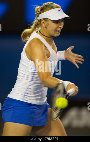 23. Januar 2012 - Runde Melbourne, Victoria, Australien - Sabine Lisicki (GER) in Aktion gegen Maria Scharapowa (RUS) während der 4. Damen-Einzel-Match am Tag acht der 2012 Australian Open in Melbourne Park, Australien. (Bild Kredit: Sydney Low/Southcreek/ZUMAPRESS.com ©) Stockfoto