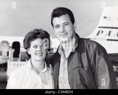 ROCK HUDSON mit Phyllis Gates.Supplied von Fotos, inc. (Kredit-Bild: © Globe Photos/ZUMAPRESS.com) Stockfoto