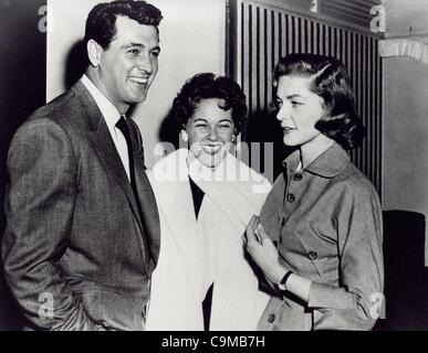 ROCK HUDSON mit Phyllis Gates und Lauren Bacall.Supplied von Fotos, inc. (Kredit-Bild: © Globe Photos/ZUMAPRESS.com) Stockfoto