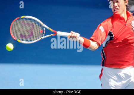 24. Januar 2012 - Spiel Melbourne, Victoria, Australien - Kei Nishikori (JPN) in Aktion gegen Andy Murray (GBR) während ein Männer Viertelfinale am Tag 10 der 2012 Australian Open in Melbourne Park, Australien. (Bild Kredit: Sydney Low/Southcreek/ZUMAPRESS.com ©) Stockfoto