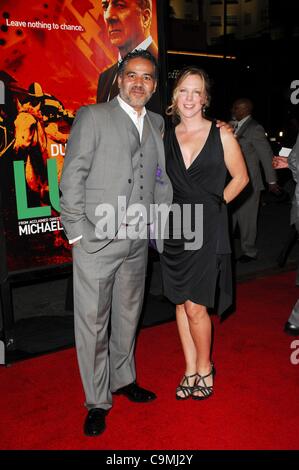 John Ortiz im Ankunftsbereich für Glück Premiere Serie auf HBO, Graumans Chinese Theatre, Los Angeles, CA 25. Januar 2012. Foto von: Elizabeth Goodenough/Everett Collection Stockfoto