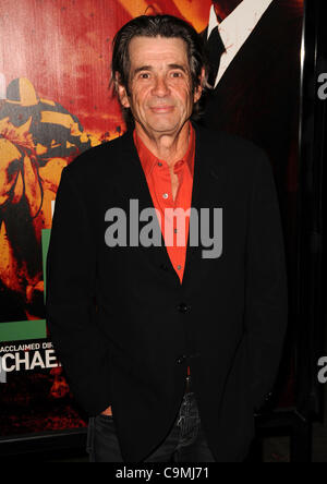 25. Januar 2012 - Los Angeles, Kalifornien, USA - Alan Rosenberg Teilnahme an der Los Angeles Premiere von HBO neue Drama-Serie '' Glück '' im Grauman es Chinese Theatre in Hollywood, Kalifornien am 25.01.12 statt. 2012 (Kredit-Bild: © D. Long/Globe Photos/ZUMAPRESS.com) Stockfoto