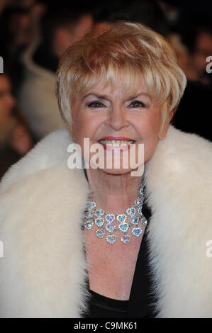 GLORIA HUNNIFORD 2012 NATIONAL TELEVISION AWARDS O2 ARENA LONDON ENGLAND 25 Januar 2012 Stockfoto