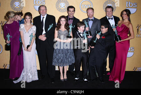 JULIE BOWEN & AUBREY ANDERSON-EMMONS & SARAH HYLAND & ED O'NEILL & ARIEL WINTER & TY BURRELL & JESSE TYLER FERGUSON & ERIC STEIN Stockfoto