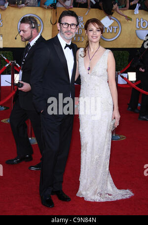 MICHEL HAZANAVICIUS & BERENICE BEJO 18. ANNUAL SCREEN ACTORS GUILD AWARDS. ANKÜNFTE DOWNTOWN LOS ANGELES CALIFORNIA USA 29 J Stockfoto