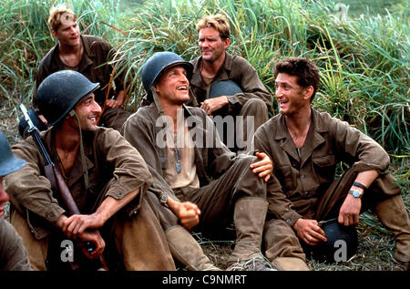 1. Januar 2011 - A12241ADH.'' THE THIN RED LINE ". ADRIEN BRODY, WOODY HARRELSON, UND. SEAN PENN VON geliefert (Kredit-Bild: © Globe Photos/ZUMAPRESS.com) Stockfoto