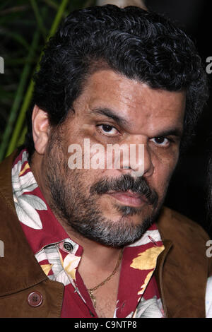 LUIS GUZMAN REISE 2 DIE GEHEIMNISVOLLE INSEL. LOS ANGELES PREMIERE HOLLYWOOD LOS ANGELES Kalifornien USA 2. Februar 2012 Stockfoto