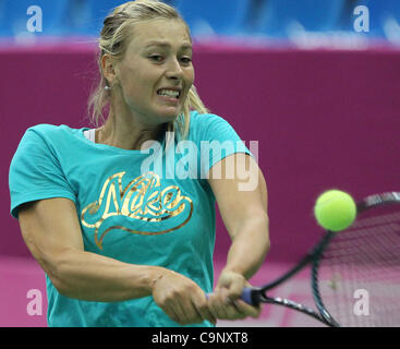 Januar 01,2012. Moskau, Russland. Im Bild: Russische Tennis star Maria Sharapova beim Training für Federation Cup in Moskau. Stockfoto