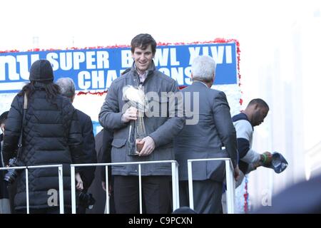 Eli Manning in Anwesenheit für New York City Ticker Tape Parade Ehren Super Bowl XLVI Champions die New York Giants, Canyon of Heroes, New York, NY 7. Februar 2012. Foto von: Andres Otero/Everett Collection Stockfoto