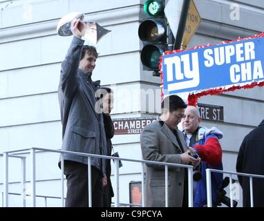 Eli Manning in Anwesenheit für New York City Ticker Tape Parade Ehren Super Bowl XLVI Champions die New York Giants, Canyon of Heroes, New York, NY 7. Februar 2012. Foto von: Andres Otero/Everett Collection Stockfoto