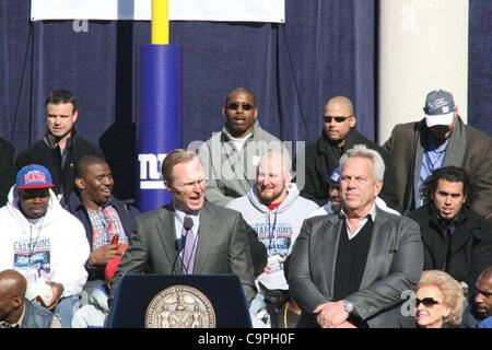 Riesen Superbowl Champions - Lochstreifen Parade NYC 2/7/2012.Players erhalten die Schlüssel zur Stadt von Bürgermeister Bloomberg. (Kredit-Bild: © Globe Photos/ZUMAPRESS.com) Stockfoto