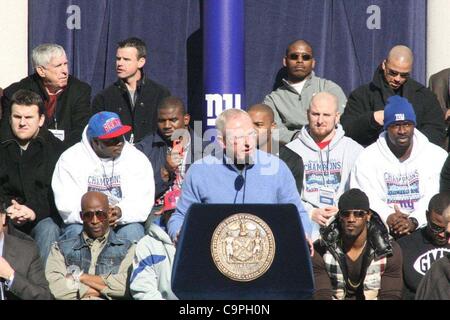 Riesen Superbowl Champions - Lochstreifen Parade NYC 2/7/2012.Players erhalten die Schlüssel zur Stadt von Bürgermeister Bloomberg. (Kredit-Bild: © Globe Photos/ZUMAPRESS.com) Stockfoto