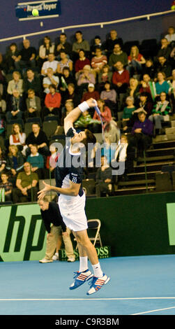 Colin Fleming und Ross Hutchins, stieß auf Filip Polasek und Michael Mertinak auf den zweiten Tagen verdoppelt im Davis-Cup von BNP Paribas, Großbritannien V Slowakei Krawatte in Glasgows' Braehead Arena. Stockfoto