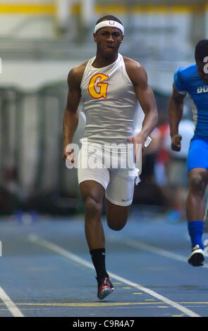 11. Februar 2012 - Newark, Delaware, Vereinigte Staaten von Amerika - 11.02.12 Newark DE: Glasgow Senior Leshon Collins im Wettbewerb in der jungen-55-Meter-Lauf bei den Staatsmeisterschaften indoor Track &amp; Field in The University of Delaware Field House in Newark Delaware Samstag, 11. Februar 2012 an in Newark Delawa Stockfoto