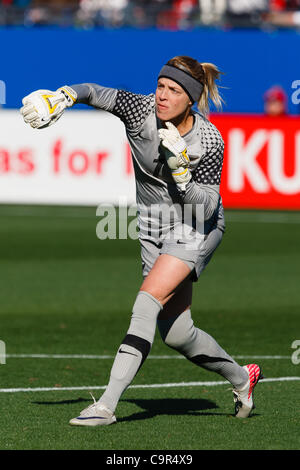 11. Februar 2012 - Frisco, Texas, US - New Zealand National Soccer Torwart Jenny Bindon (1) während der Aktion zwischen uns Frau Nationalmannschaft und die Nationalmannschaft Neuseelands.  Der USA besiegt Neuseeland 2: 1 in der Nachspielzeit im Stadion des FC Dallas. (Kredit-Bild: © Andrew Dieb/Southcreek/ZUMAPRESS.com) Stockfoto