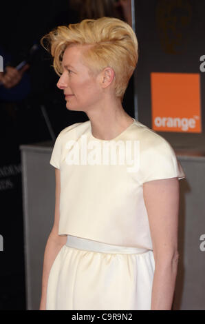 London, Vereinigtes Königreich 02.12.2012 Tilda Swinton besucht die Orange British Academy Film Awards 2012 am Royal Opera House, Covent Garden, London. (Photo Credit: Photobeat Bilder/Alamy) Stockfoto