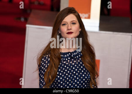 London, UK, 02.12.2012. Bonnie Wright auf dem roten Teppich kommt, um den BAFTAs 2012 teilnehmen Stockfoto