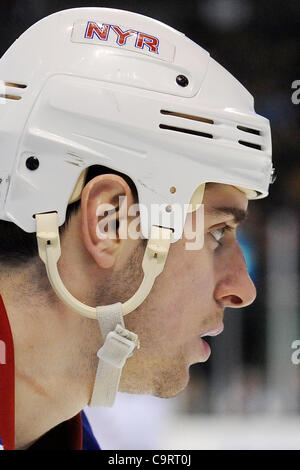 14. Februar 2012 - Boston, Massachusetts, USA - in der zweiten Periode des Spiels im TD Garden in Boston, Massachusetts. Die Rangers zu springen um eine frühe Führung erzielte 2 Tore um 10:09 und 19:48, den Vorsprung vor den Bruins 1. Periode. (Kredit-Bild: © Jim Melito/Southcreek/ZUMAPRESS.com) Stockfoto