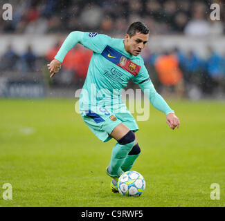 Fussball, Champions League Octos Hinspiel, Bayer 04 Leverkusen Gegen FC Barcelona (Spanien) 1:3---Alexis Sanchez (Barcelona) | Fußball, UEFA Champions League, Leverkusen gegen FC Barcelona 1:3---Alexis Sanchez (Barcelona) Stockfoto