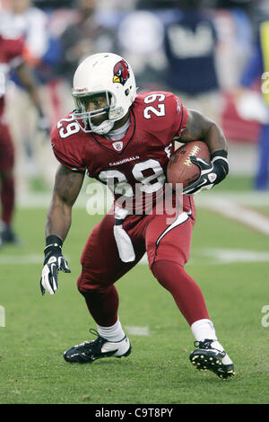 18. Dezember 2011 - Glendale, Arizona, USA - Arizona Cardinals Runningback Chester Taylor (29) läuft nach unten Feld in einem NFL-Spiel gegen die Cleveland Browns im University of Phoenix Stadium in Glendale, AZ (Credit-Bild: © Gene Lower/Southcreek/ZUMAPRESS.com) Stockfoto