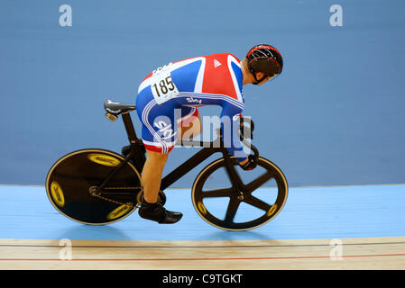 19.02.2012 London England.  Sir Chris Hoy (GBR) konkurriert in der Herren-Sprint bei der UCI-WM in London Olympischen Velodrom. Bestandteil der London bereitet Veranstaltungsreihe organisiert von LOCOG, Organisation Komitee Olympischen Spiele in London. Obligatorische Credit: Mitchell Gunn Stockfoto