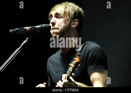 19. Februar 2012 - führt aus Toronto, Kanada - All Time Low, eine US-amerikanische pop-Punk-Band aus Baltimore, Maryland, im Air Canada Centre. Im Bild Stockfoto