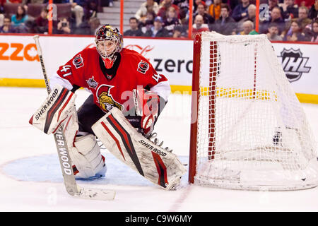 22. Februar 2012 - Ottawa, Ontario, Kanada - Craig Anderson(41) während der Aktion zwischen den Senatoren und Hauptstädte. (Kredit-Bild: © Leon Switzer/Southcreek/ZUMAPRESS.com) Stockfoto