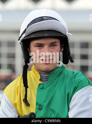 JONATHAN ENGLAND JOCKEY WETHERBY Rennbahn WETHERBY ENGLAND 21. Februar 2012 Stockfoto