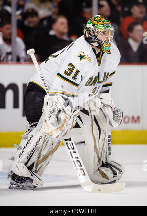 23. Februar 2012 - Chicago, Illinois, USA - Dallas Torwart Richard Bachman (31) während des NHL-Spiels zwischen den Chicago Blackhawks und den Dallas Stars im United Center in Chicago, IL. Die Stars besiegten die Blackhawks 3-1. (Kredit-Bild: © John Rowland/Southcreek/ZUMAPRESS.com) Stockfoto