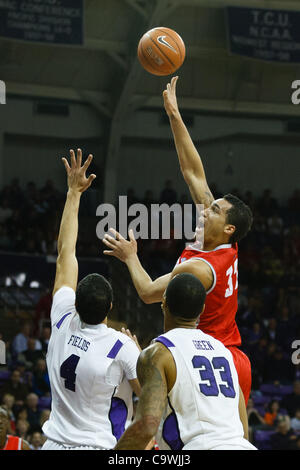 25. Februar 2012 - Fort Worth, Texas, US - New Mexico Lobos vorwärts Drew Gordon (32) während der Aktion zwischen New Mexico Lobos und die TCU Horned Frogs.  TCU stört New Mexico 83-64 bei Daniel Meyer Kolosseum. (Kredit-Bild: © Andrew Dieb/Southcreek/ZUMAPRESS.com) Stockfoto