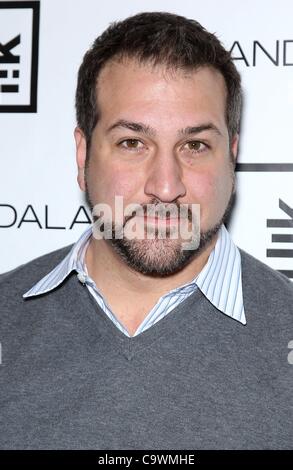 Joey Fatone im Ankunftsbereich für Peter Lik Galerie Grand Opening The Shoppes at Mandalay Place, Las Vegas, NV 25. Februar 2012. Foto von: MORA/Everett Collection Stockfoto