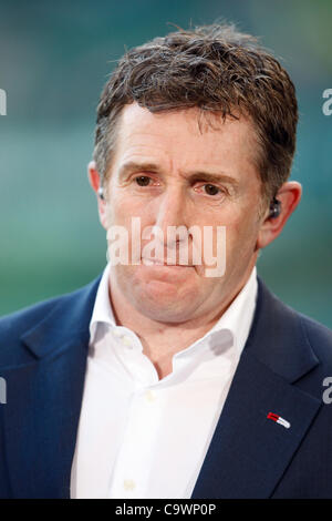 JONATHAN DAVIES BBC RUGBY UNION Pandit ANALYST BBC RUGBY-UNION-Nationalmannschaft TWICKENHAM MIDDLESEX ENGLAND 25. Februar 2012 Stockfoto