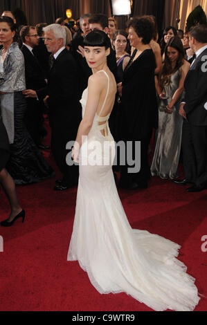 26. Februar 2012 - Los Angeles, Kalifornien, USA - Rooney Mara.84th Annual Academy Awards - Ankünfte im Hollywood & Highland Center, Los Angeles, CA. 26 Februar - 2012 statt. (Kredit-Bild: © D. Long/Globe Photos/ZUMAPRESS.com) Stockfoto