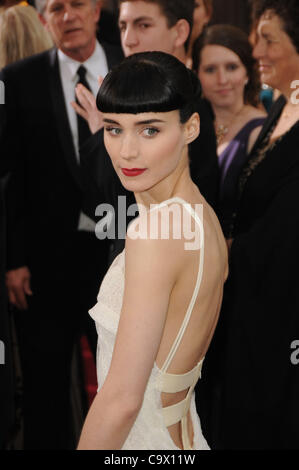 26. Februar 2012 - Los Angeles, Kalifornien, USA - Rooney Mara .84th Annual Academy Awards - Ankünfte im Hollywood & Highland Center, Los Angeles, CA. 26 Februar - 2012 statt. (Kredit-Bild: © D. Long/Globe Photos/ZUMAPRESS.com) Stockfoto