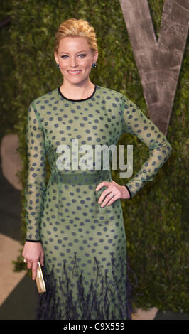 27. Februar 2012 - Hollywood, Kalifornien, US - Elizabeth Banks auf dem roten Teppich bei der Vanity Fair Oscar party im Sunset Towers in West Hollywood, Kalifornien (Credit-Bild: © Susan J. Rose/Prensa Internacional/ZUMAPRESS.com) Stockfoto