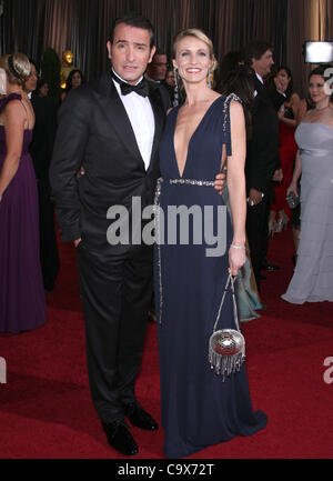 JEAN DUJARDIN & ALEXANDRA LAMY die 84. ACADEMY Ankünfte LOS ANGELES Kalifornien Awards USA 26. Februar 2012 Stockfoto