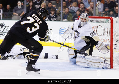 29. Februar 2012 - Dallas, Texas, USA - Dallas Stars nach vorne Michael Ryder (73) erzielt ein Tor während der Aktion zwischen den Dallas Stars und die Pittsburgh Penguins.  Pittsburgh gewinnt in einer Schießerei 4-3 im American Airlines Center. (Kredit-Bild: © Andrew Dieb/Southcreek/ZUMAPRESS.com) Stockfoto