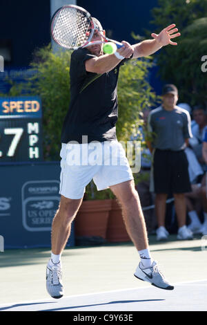 29. Juli 2010 - Los Angeles, Kalifornien, USA - Benjamin Becker Deutschlands in Aktion während der frühen Runde Wiedergabe des Bauern Classic in Los Angeles Tennis Center - UCLA (Credit-Bild: © Brandon Parry/Southcreek/ZUMAPRESS.com) Stockfoto