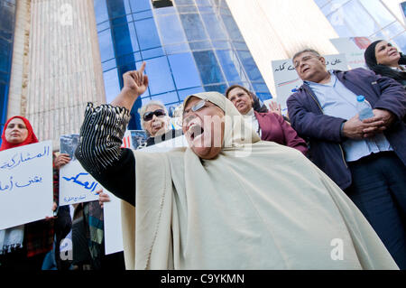 Ägyptische Frauen marschieren am Frauentag zum Parlament fordern eine größere Vertretung in der Regierung und militärische Regel-Spiel 8. 2012, Kairo Ägypten Stockfoto