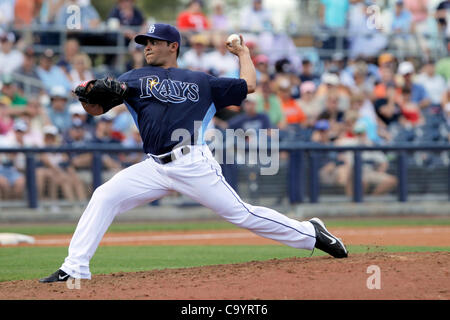 9. März 2012 - Port Charlotte, FL, USA - OT 351214 FOUN RAYS 14.Edmund D. Brunnen | Zeiten. (09.03.2012 Port Charlotte) Tampa Bay Rays Krug Alex Torres Stellplätze im 5. Inning. Die Tampa Bay Rays spielte der Baltimore Orioles auf 9. März 2012 an Charlotte Sportpark in Port Charlotte. [EDMUND D Stockfoto