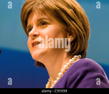 Glasgow, Vereinigtes Königreich. 10. März 2012. Nicola Sturgeon, stellt Alex Salmond, Scottish First Minister an der SNP-Frühjahrskonferenz in Glasgow stattfand SECC. Bild: Wullie Marr / Alamy Stockfoto